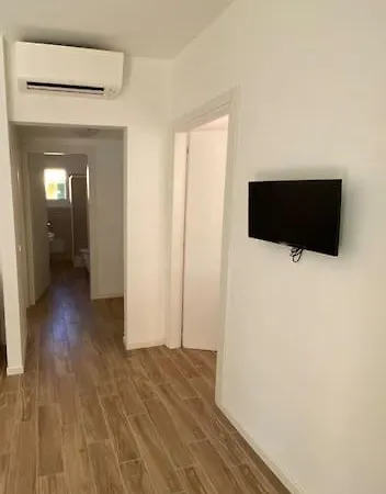 Apartment Casa “mimosa”a Pochi Passi Dal Mare Con Piscina